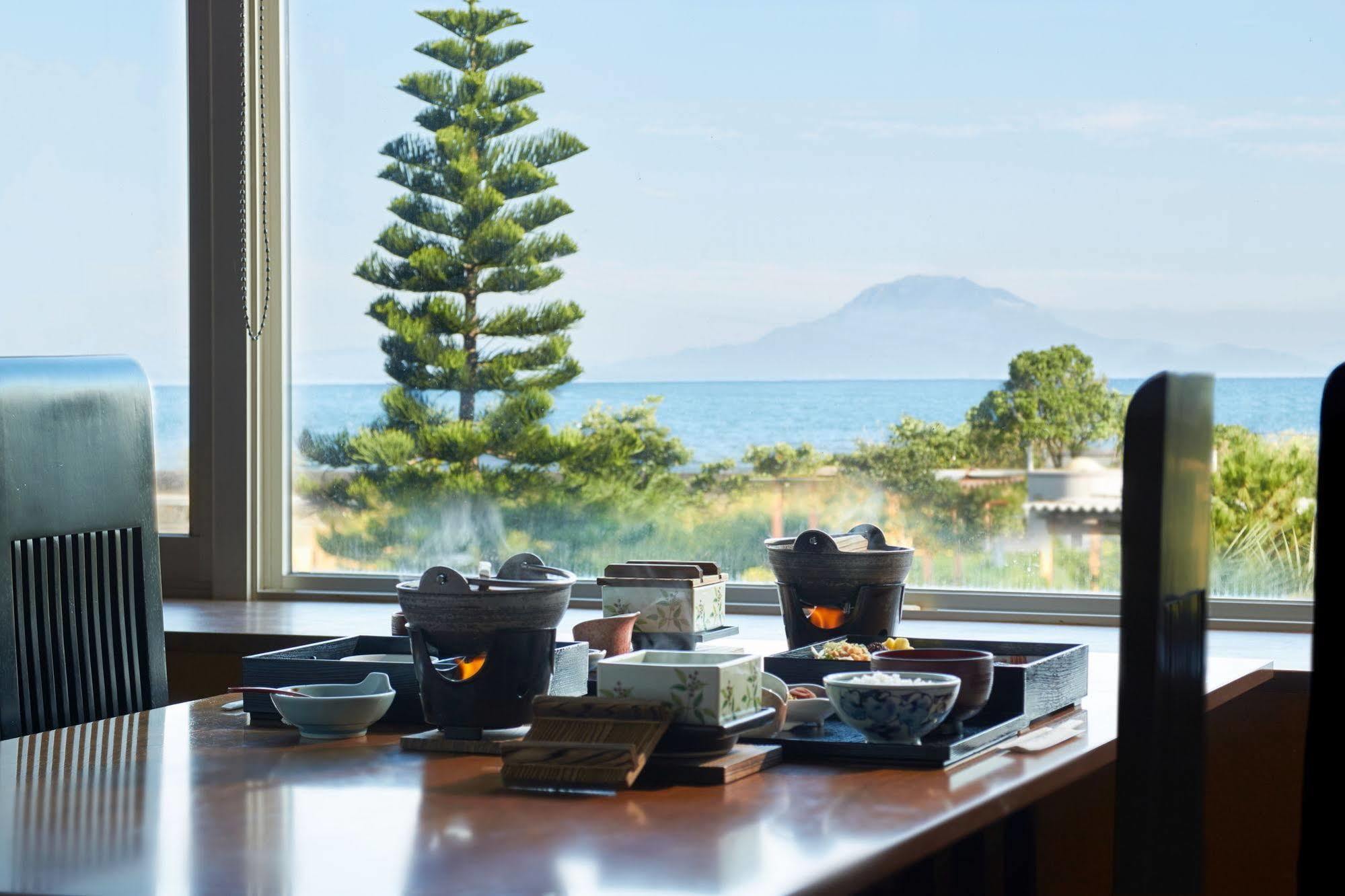Hotel Koran No Yu Kinkouro à Ibusuki Extérieur photo